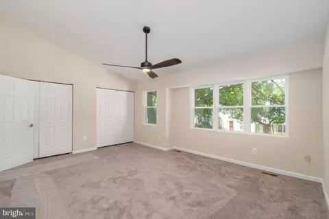 49 Kinsman View Cir, Silver Spring, MD 20901 photo 9