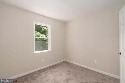 49 Kinsman View Cir, Silver Spring, MD 20901 photo 15
