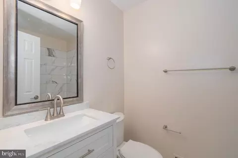 49 Kinsman View Cir, Silver Spring, MD 20901 photo 16