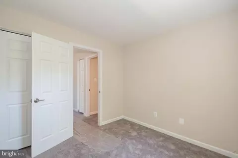 49 Kinsman View Cir, Silver Spring, MD 20901 photo 14