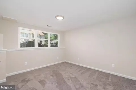 49 Kinsman View Cir, Silver Spring, MD 20901 photo 18