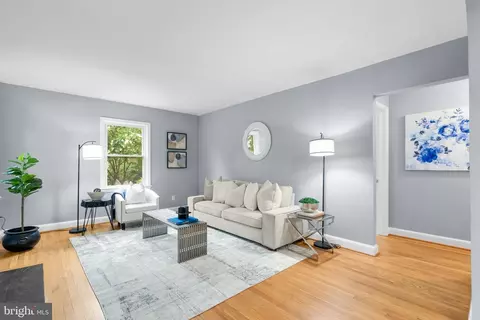 Living - 9107 Wire Ave, Silver Spring, MD 20901 photo 1 of 4