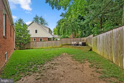 Exterior - 9107 Wire Ave, Silver Spring, MD 20901 photo 7 of 8
