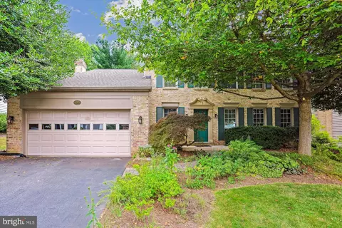 17109 Flatwood Dr, Derwood, MD 20855