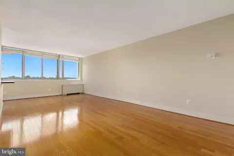 Living - 1220 Blair Mill Rd #907, Silver Spring, MD 20910 photo 2 of 7