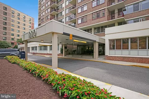 1220 Blair Mill Rd #907, Silver Spring, MD 20910
