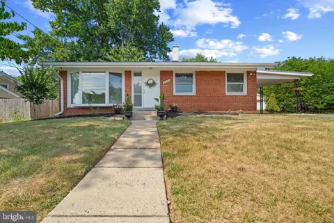 4503 Renn St, Rockville, MD 20853
