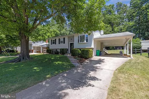 Exterior - 240 Rolling Rd, Gaithersburg, MD 20877 photo 2 of 5