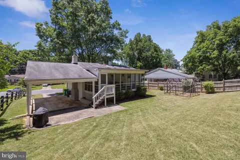 Exterior - 240 Rolling Rd, Gaithersburg, MD 20877 photo 4 of 5