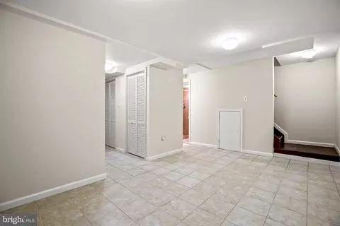 14827 Hammersmith Cir, Silver Spring, MD 20906 photo 17