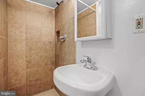 14827 Hammersmith Cir, Silver Spring, MD 20906 photo 19