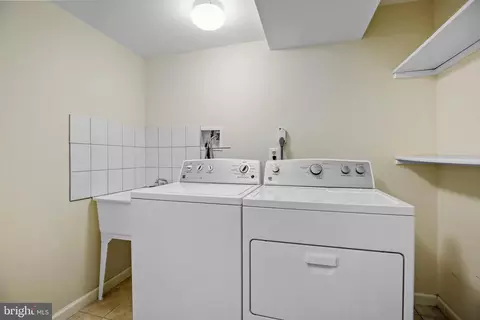 14827 Hammersmith Cir, Silver Spring, MD 20906 photo 21