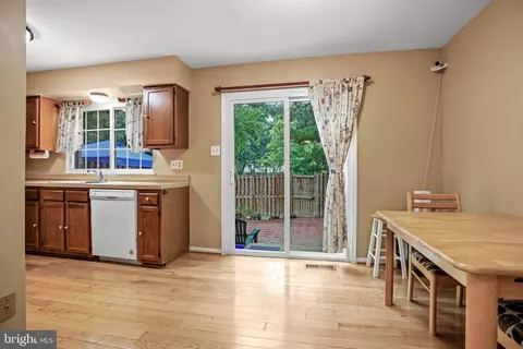 14827 Hammersmith Cir, Silver Spring, MD 20906 photo 7