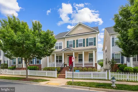 22767 Sweetspire Dr, Clarksburg, MD 20871