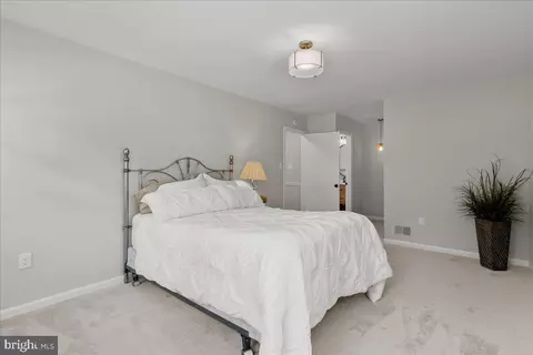Bedroom - 2053 Kings House Rd, Silver Spring, MD 20905 photo 3 of 4