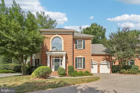 35 Sandalfoot Ct, Potomac, MD 20854