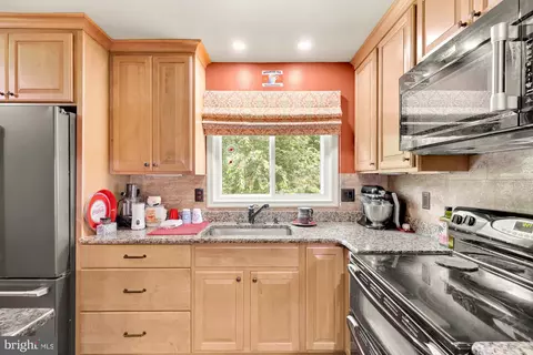 342 Prelude Dr, Silver Spring, MD 20901 photo 11