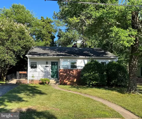9519 Milstead Dr, Bethesda, MD 20817