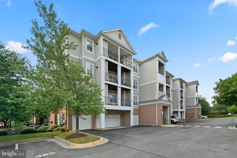13503 Kildare Hills Ter #401, Germantown, MD 20874