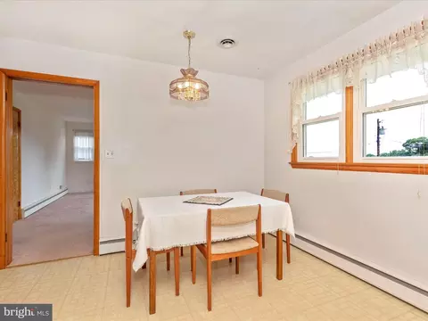 Dining - 9104 Gue Rd, Damascus, MD 20872 photo 1 of 4