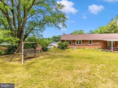 Exterior - 9104 Gue Rd, Damascus, MD 20872 photo 3 of 6