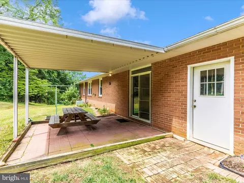 Exterior - 9104 Gue Rd, Damascus, MD 20872 photo 6 of 6
