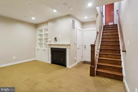 Living - 2615 Linden Ln, Silver Spring, MD 20910 photo 3 of 7