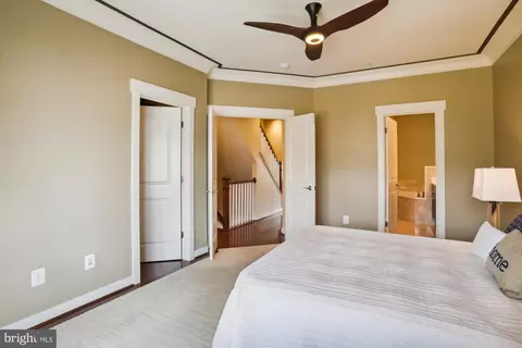 Bedroom - 2615 Linden Ln, Silver Spring, MD 20910 photo 4 of 8