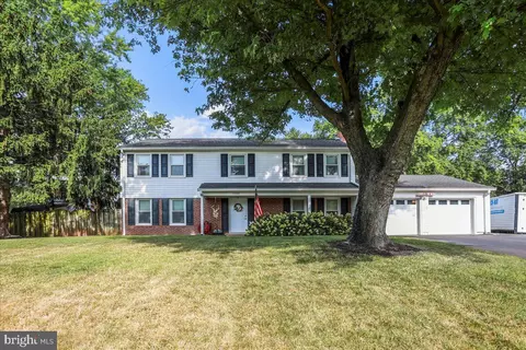 17304 Hoskinson Rd, Poolesville, MD 20837