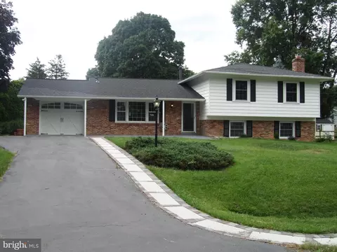 7604 Wheat Fall Ct, Derwood, MD 20855