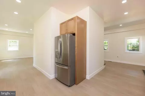 Entry Way - 7815 Chicago Ave, Takoma Park, MD 20912 photo 1 of 2