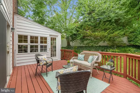 Exterior - 9500 Columbia Blvd, Silver Spring, MD 20910 photo 2 of 3