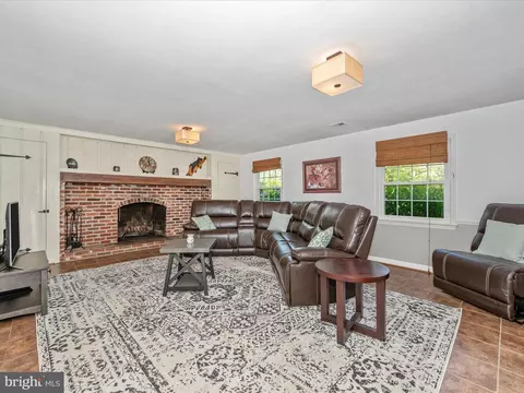 13312 Locksley Ln, Silver Spring, MD 20904 photo 5