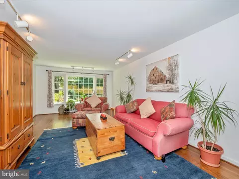 13312 Locksley Ln, Silver Spring, MD 20904 photo 2