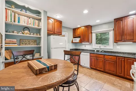 1801 Sherwood Rd, Silver Spring, MD 20902 photo 7