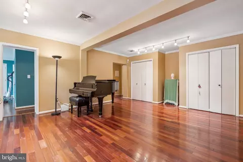1801 Sherwood Rd, Silver Spring, MD 20902 photo 13