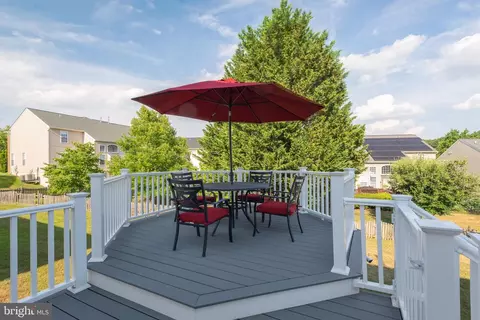 Exterior - 18303 Thundercloud Rd, Boyds, MD 20841 photo 7 of 11