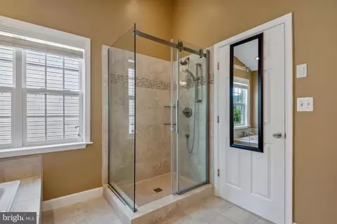 Bath - 18303 Thundercloud Rd, Boyds, MD 20841 photo 11 of 11