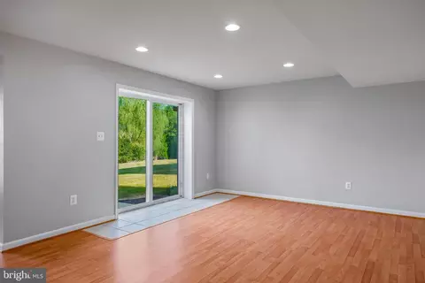 Living - 18303 Thundercloud Rd, Boyds, MD 20841 photo 15 of 15