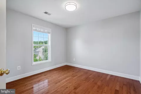 Bedroom - 18303 Thundercloud Rd, Boyds, MD 20841 photo 2 of 3