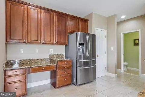Kitchen - 18303 Thundercloud Rd, Boyds, MD 20841 photo 1 of 7