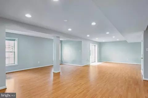 Living - 18303 Thundercloud Rd, Boyds, MD 20841 photo 13 of 15