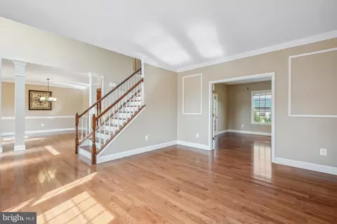 Living - 18303 Thundercloud Rd, Boyds, MD 20841 photo 2 of 15