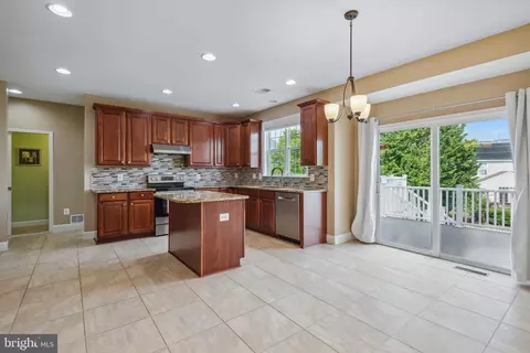 Entry Way - 18303 Thundercloud Rd, Boyds, MD 20841 photo 9 of 19