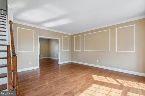 Living - 18303 Thundercloud Rd, Boyds, MD 20841 photo 3 of 15