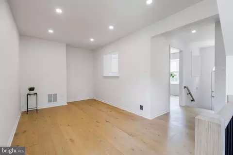 Living - 9049 Ottawa Pl, Silver Spring, MD 20910 photo 1 of 7