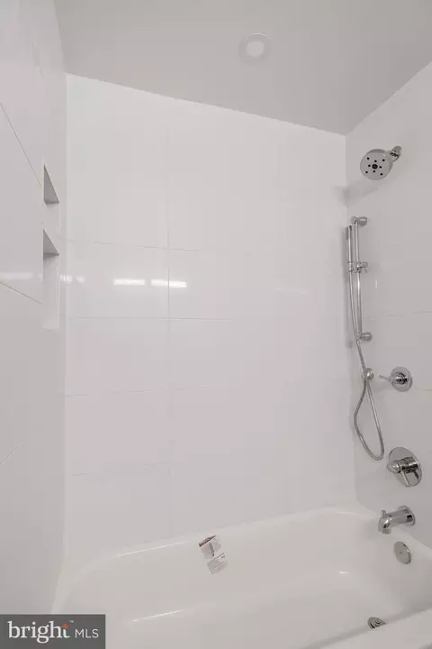 Bath - 9049 Ottawa Pl, Silver Spring, MD 20910 photo 7 of 16