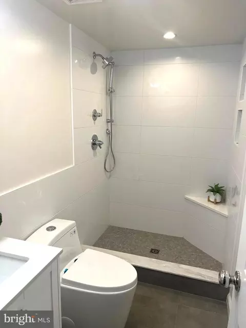 Bath - 9049 Ottawa Pl, Silver Spring, MD 20910 photo 16 of 16