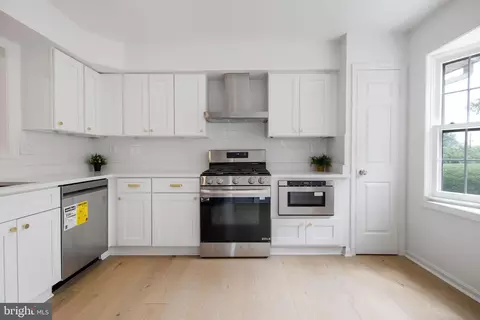 Kitchen - 9049 Ottawa Pl, Silver Spring, MD 20910 photo 4 of 5