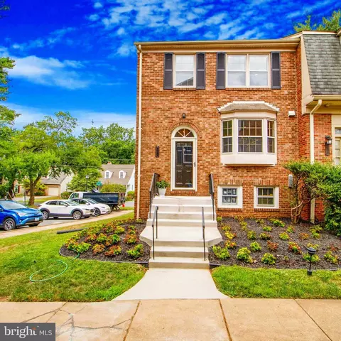 9049 Ottawa Pl, Silver Spring, MD 20910